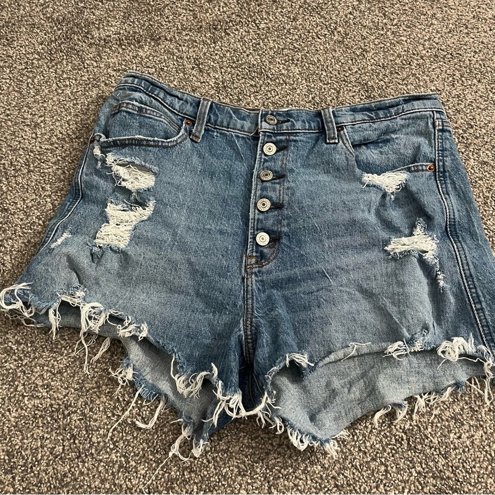 A&F Mom Short